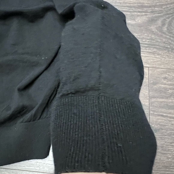 Massimo Dutti Medium Black V-Neck 100% Merino Wool Sweater - Picture 6 of 12